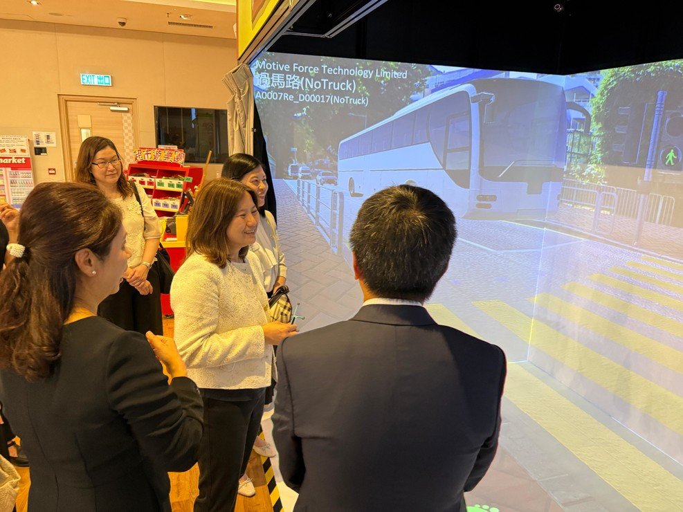 勞工及福利局與社會福利署代表團參觀協康會綜合服務大樓圖片3